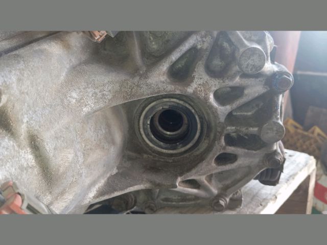 bontott NISSAN SUNNY Váltó (Mechanikus)