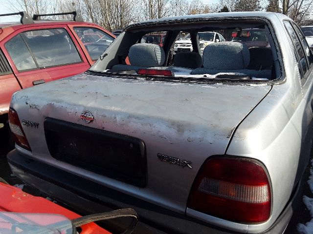 bontott NISSAN SUNNY Bal első Ajtó (Üres lemez)