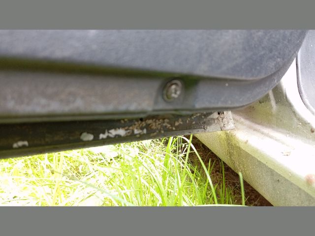 bontott NISSAN SUNNY Bal hátsó Ajtó (Üres lemez)