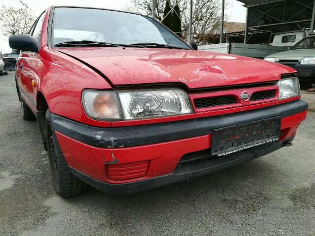 bontott NISSAN SUNNY Bal hátsó Fixüveg (Ajtóban)