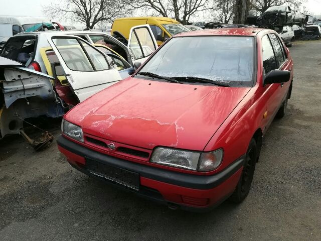 bontott NISSAN SUNNY Bal hátsó Fixüveg (Ajtóban)