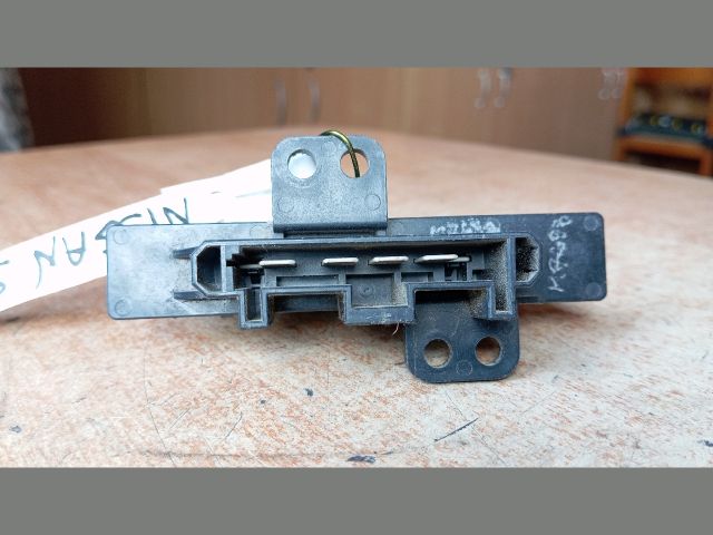 bontott NISSAN SUNNY Előtét Ellenállás Fűtőmotor