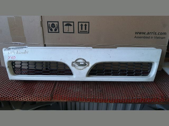 bontott NISSAN SUNNY Hűtőrács