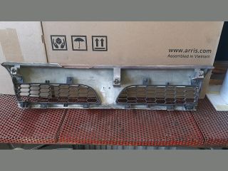 bontott NISSAN SUNNY Hűtőrács