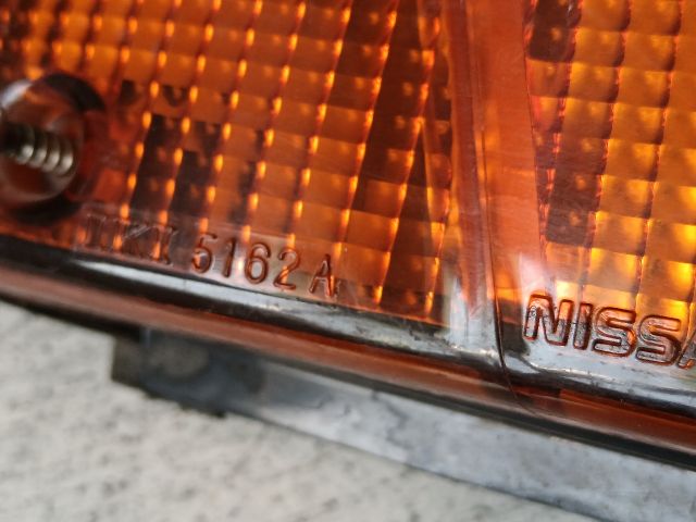 bontott NISSAN SUNNY Jobb első Irányjelző