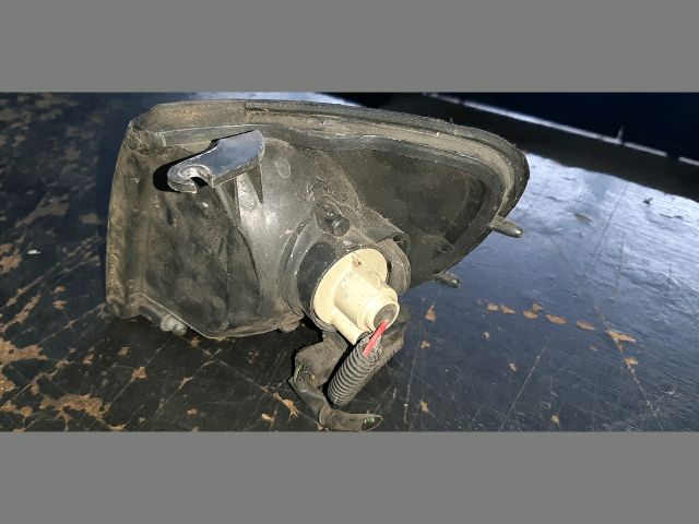 bontott NISSAN SUNNY Jobb első Irányjelző