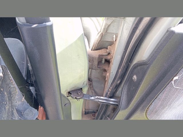 bontott NISSAN SUNNY Jobb hátsó Ajtó (Üres lemez)