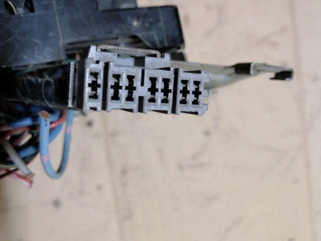 bontott NISSAN TERRANO Biztosítéktábla Motortér