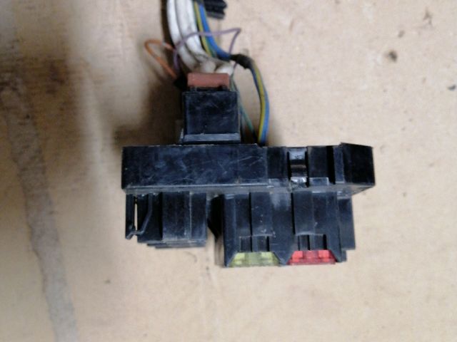 bontott NISSAN TERRANO Biztosítéktábla Motortér