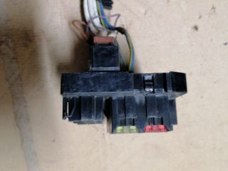 bontott NISSAN TERRANO Biztosítéktábla Motortér