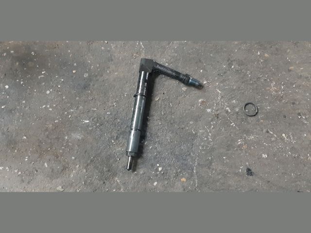 bontott NISSAN TERRANO Porlasztó (1 db)