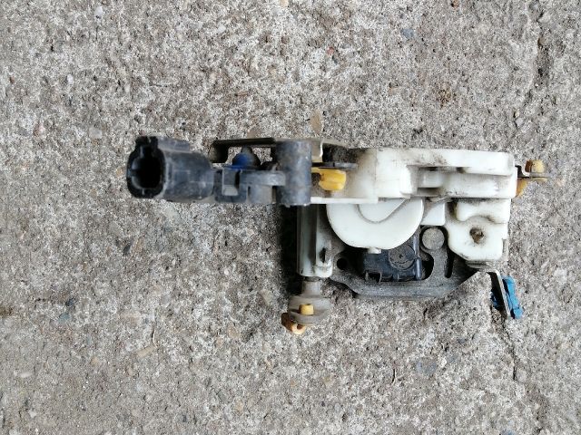 bontott NISSAN TERRANO Bal első Ajtózár