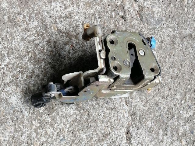 bontott NISSAN TERRANO Bal első Ajtózár