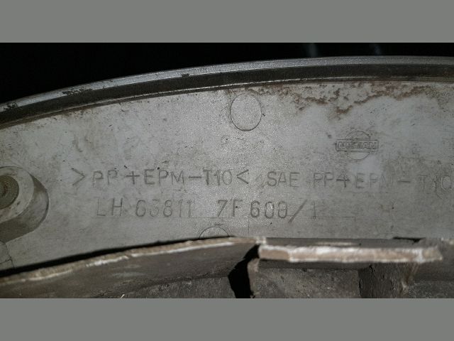 bontott NISSAN TERRANO Bal első Sárvédő Szélesítő