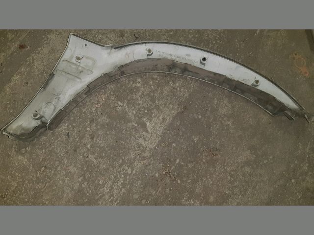 bontott NISSAN TERRANO Bal első Sárvédő Szélesítő