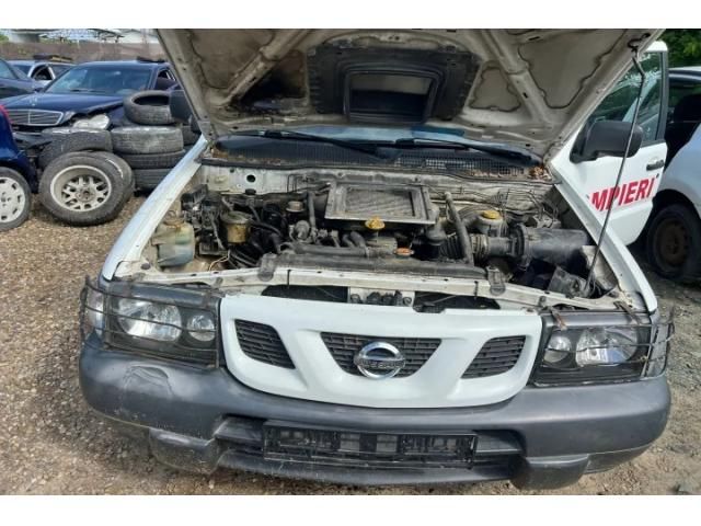 bontott NISSAN TERRANO Bal első Sárvédő