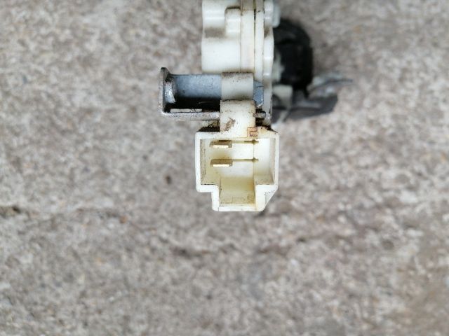 bontott NISSAN TERRANO Bal hátsó Ajtózár