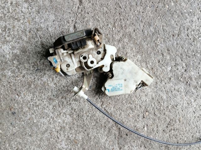 bontott NISSAN TERRANO Csomagtérajtó Zárszerkezet