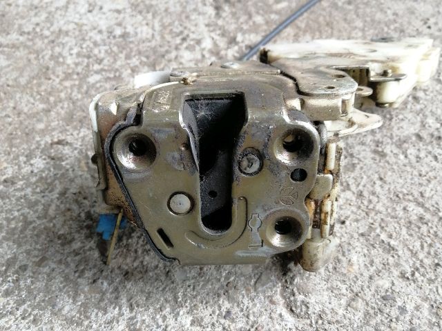 bontott NISSAN TERRANO Csomagtérajtó Zárszerkezet