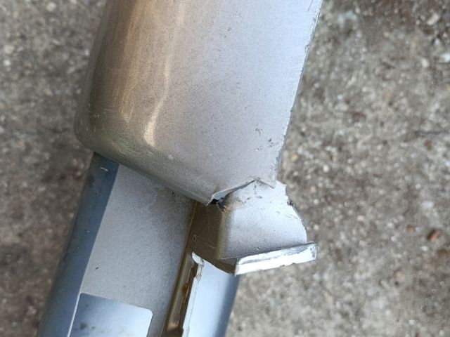 bontott NISSAN TERRANO Hátsó Lökhárító (Üresen)