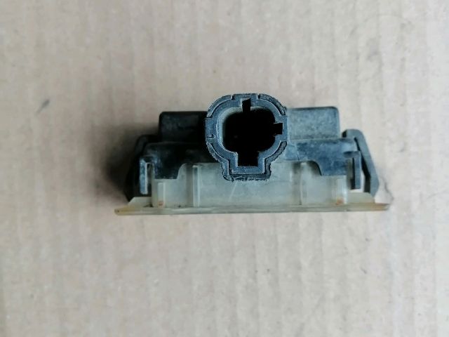 bontott NISSAN TERRANO Hátsó Rendszámtábla Világítás