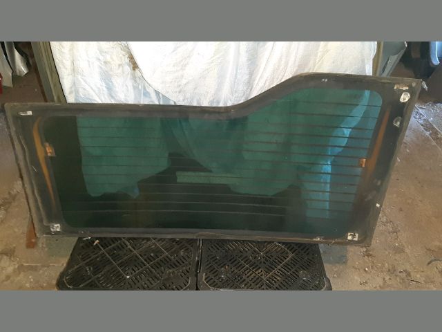 bontott NISSAN TERRANO Hátsó Szélvédő