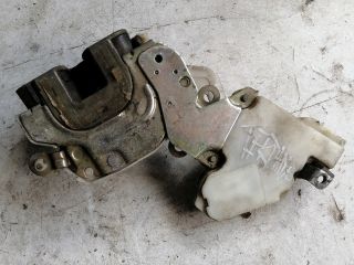 bontott NISSAN TERRANO Jobb első Ajtózár