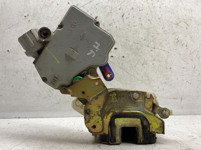 bontott NISSAN TERRANO Jobb hátsó Ajtózár