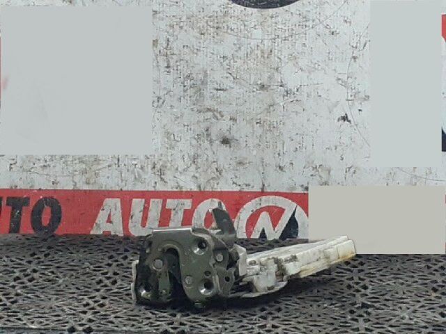 bontott NISSAN TERRANO Jobb hátsó Ajtózár