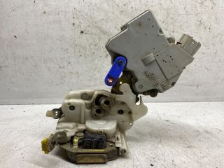 bontott NISSAN TERRANO Jobb hátsó Ajtózár