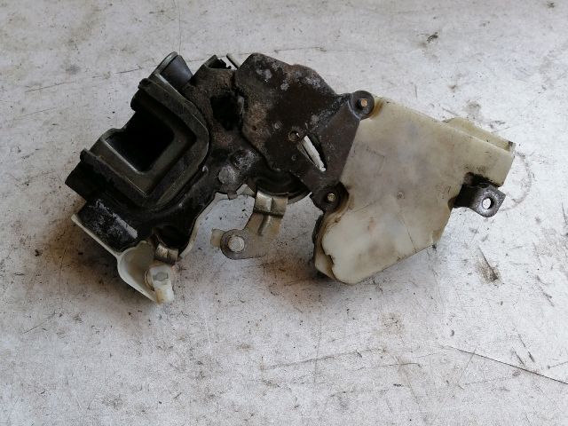 bontott NISSAN TERRANO Jobb hátsó Ajtózár