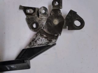 bontott NISSAN TERRANO Tankajtó Nyitó Kar / Gomb