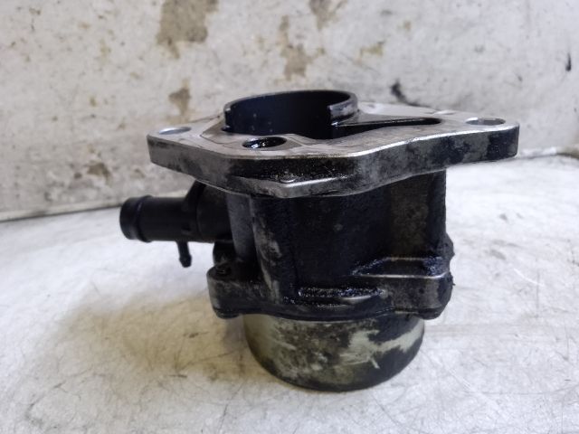 bontott NISSAN TIIDA Vákumpumpa