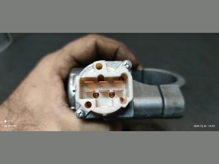 bontott NISSAN TIIDA Gyújtáskapcsoló Házzal