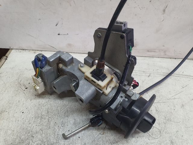 bontott NISSAN TIIDA Gyújtáskapcsoló Házzal