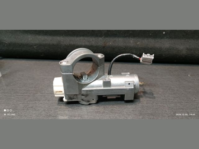 bontott NISSAN TIIDA Gyújtáskapcsoló Házzal