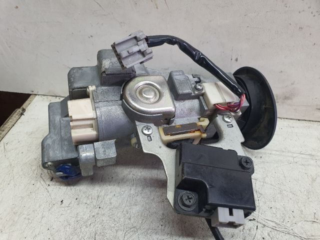 bontott NISSAN TIIDA Gyújtáskapcsoló Házzal