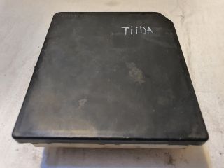 bontott NISSAN TIIDA Biztosítéktábla Utastér