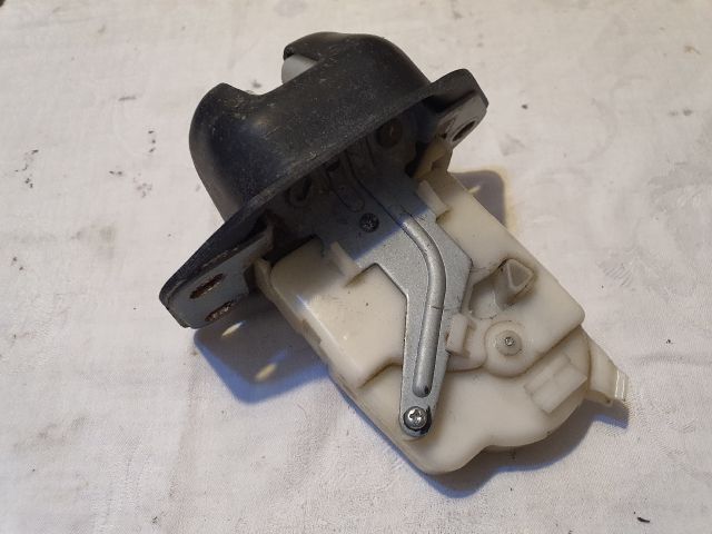 bontott NISSAN TIIDA Csomagtérajtó Zárszerkezet