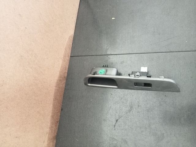 bontott NISSAN TIIDA Jobb első Ablakemelő Kapcsoló