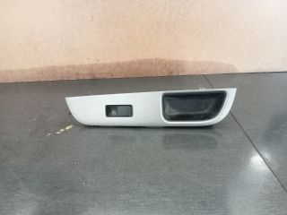 bontott NISSAN TIIDA Jobb első Ablakemelő Kapcsoló