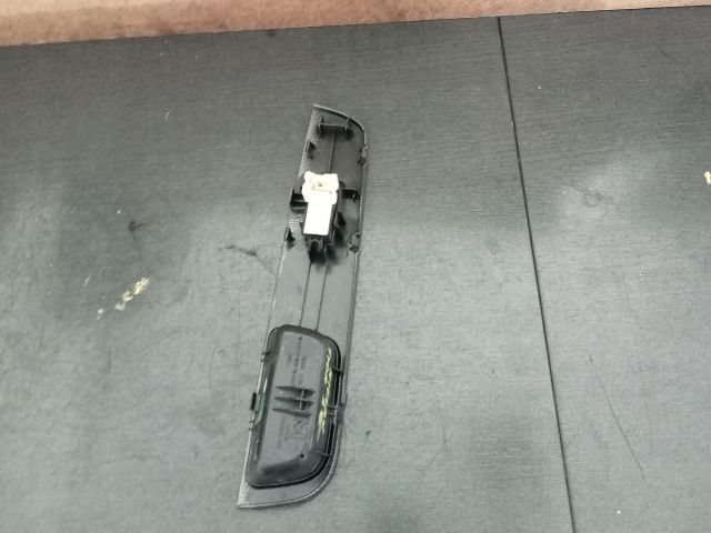 bontott NISSAN TIIDA Jobb első Ablakemelő Kapcsoló