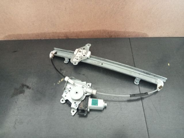 bontott NISSAN TIIDA Jobb első Ablakemelő Szerkezet (Elektromos)