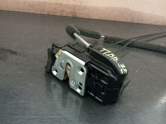 bontott NISSAN TIIDA Jobb első Ajtózár