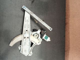 bontott NISSAN TIIDA Jobb hátsó Ablakemelő Szerkezet (Elektromos)