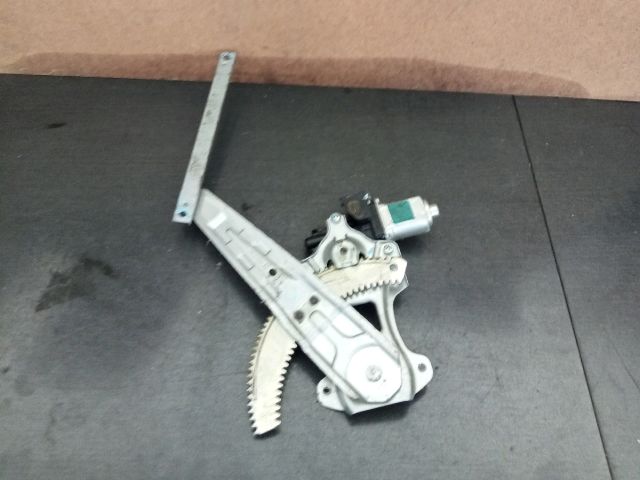 bontott NISSAN TIIDA Jobb hátsó Ablakemelő Szerkezet (Elektromos)