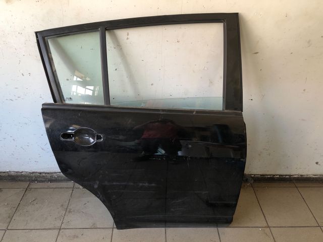 bontott NISSAN TIIDA Jobb hátsó Ajtó (Üres lemez)