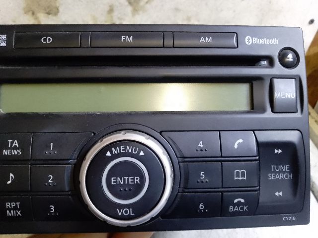 bontott NISSAN TIIDA Rádió / CD