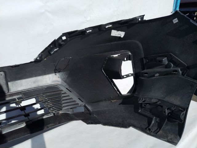 bontott NISSAN TOWNSTAR Első Lökhárító (Üresen)