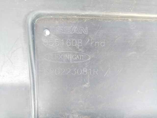 bontott NISSAN TOWNSTAR Első Lökhárító (Üresen)